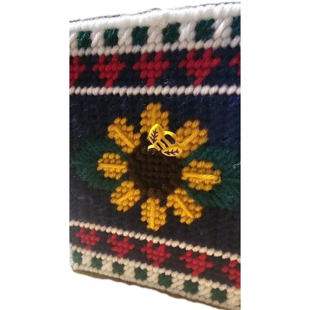 Vintage Handmade Plastic Canvas Tissue Box Cover Sunflower Bee Country Cottage